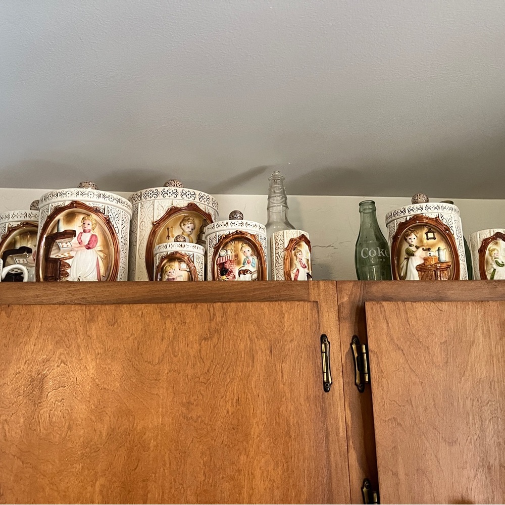 I think it’s JCPenney made in Japan but the porcelain is very much collectible